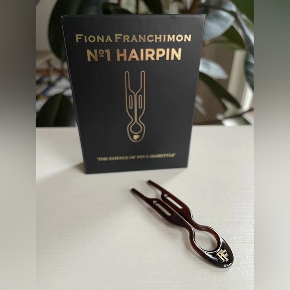 Fiona Franchimon No 1 Hairpin Brown - One Hairpin New With Original Box - Picture 1 of 8